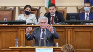 Служебният министър на МВР Бойко Рашков отговаря на въпроси на