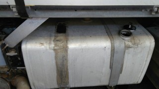 Митничари откриха 11 000 къса контрабандни цигари в специално изработен