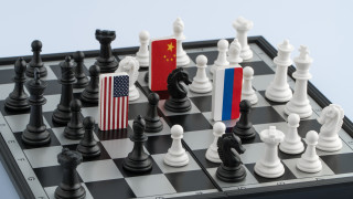 Китай предлага среща между Путин и Тръмп за Украйна