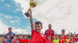 Децата на Локомотив родени през 2013 година с треньор Кристиян