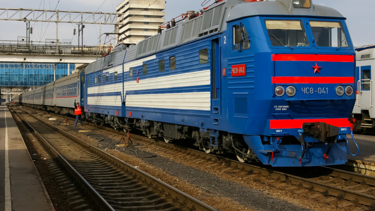 25 души пострадаха при влакова катастрофа в Русия