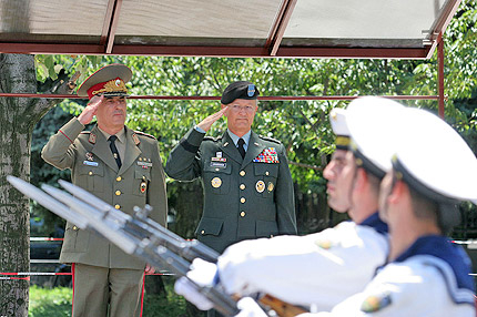 Българската рота започва самостоятелно патрулиране в Кабул