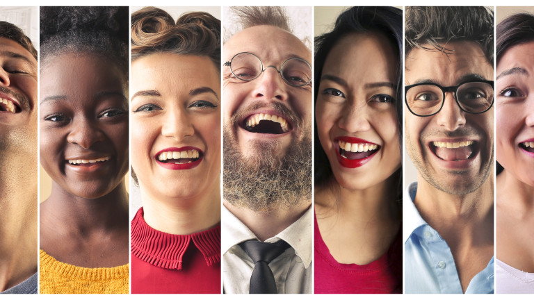 Как се смеят хората по света в чата