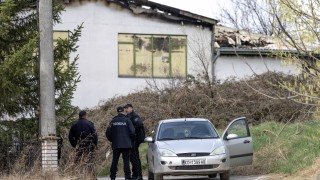 Броят на загиналите при опустошителния пожар в дискотека в Кочани