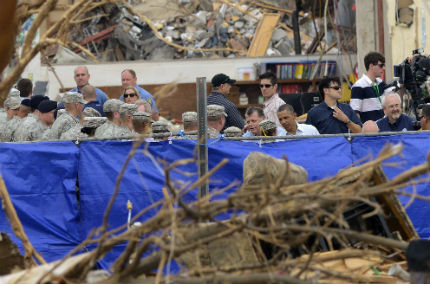 Обама обеща помощ на пострадалите от торнадото