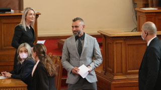 Калин Вельов за втори път се закле като народен представител