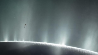 На Енцелад има водород. А живот?