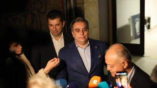 Коалицията ПП ДБ излязоха с първи коментар на предсрочните парламентарни избори