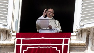 Папата призова за прекратяване на насилието срещу невинни