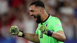 Английският Ливърпул договори личните условия на грузинския вратар на Валенсия