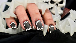 Традиционен или не във връзка с българските фолклорни традиции или