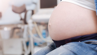 В Европа търговското сурогатно майчинство до голяма степен е забранено