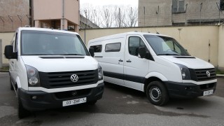 Дирекция "Митници" се сдоби с 2 спецавтомобила за нелегални мигранти