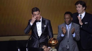 Роналдо прецакан с пари покрай "Златната топка"