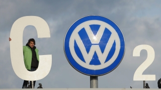 Продажбите на Volkswagen в ЕС оцеляха въпреки скандала с вредните емисии