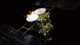 Япония е първата държава в света, разположила робот на движещ се астероид