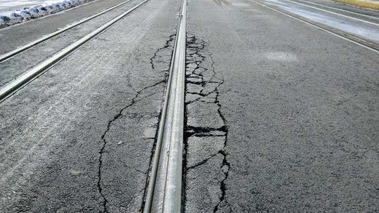 Шофьорите могат да искат обезщетение заради разтопен асфалт в София