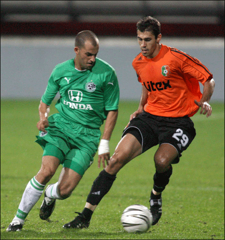 Босненец ще свири мача Слиема - Литекс