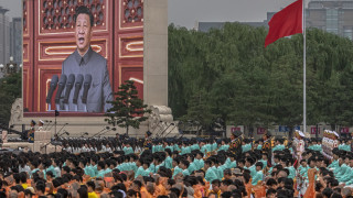 Си Дзинпин посети Тибет за първи път като президент