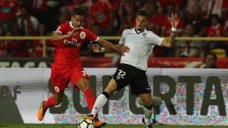 Лестър се интересува от привличането на крайния бранител на Бенфика