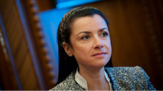 Александрина Пендачанска обяви че подава оставка от Обществения съвет на