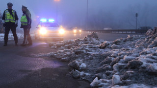 Пиян шофьор блъсна шест паркирани автомобила снощи около 21 часа на