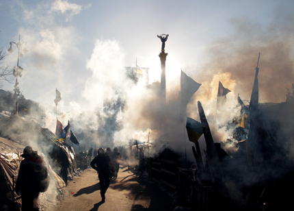 Фашисти, олигарси и западната експанзия в основата на украинската криза