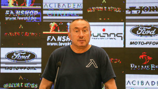 Пред Станимир Стоилов и Левски предстои тежък реванш в Солун