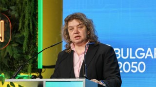 Киселова: Европа се нуждае от лидери, които да вземат трудни, но стратегически решения