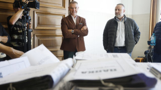 Делото срещу Бобокови за опасните отпадъци не тръгна заради спор дали да е по съкратената процедура