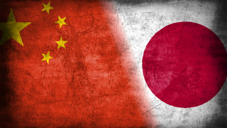 Китайският президент Си Дзинпин и японският премиер Фумио Кишида се