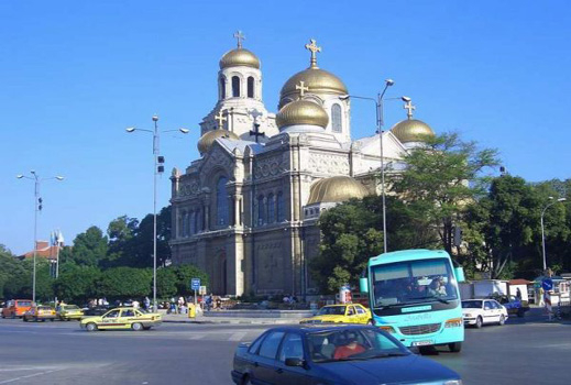 Във Варна намаляват местните данъци 