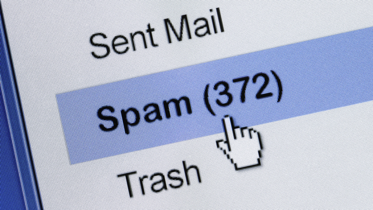 Вълна от спам заплашва онлайн потребителите след затварянето на ключов регистър
