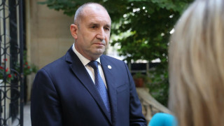 Радев няма да изтегли Бюджет 2026