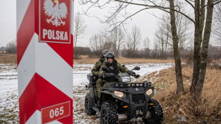 Полша иска ЕС да ѝ плати за укрепване на границата с Беларус