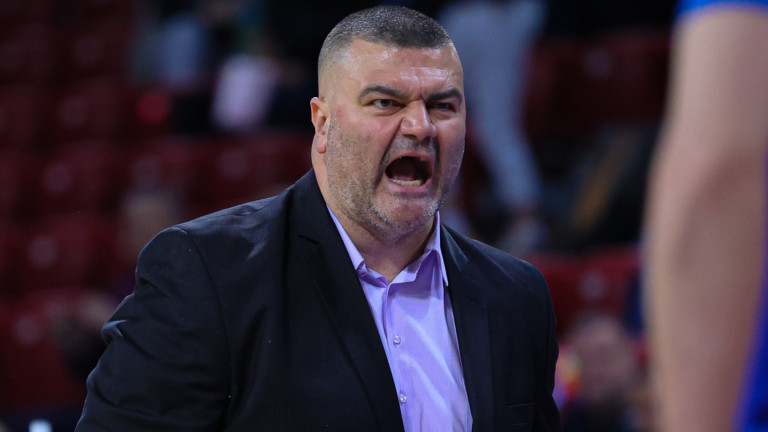 Старши треньорът на баскетболния Черноморец Васил Евтимов беше видмо ядосан