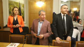 Заместник председателят на Има такъв народ Тошко Йорданов отново се забавлява