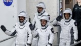 Международен екипаж излетя в Космоса с ракета на SpaceX