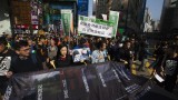  Хиляди стачкуват по улиците на Хонконг против новините закони за екстрадиция 