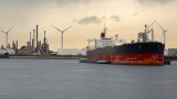  Китай изпраща големи танкери с гориво към Европа 