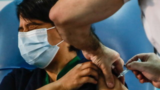 Аржентина стартира кампанията за ваксинация срещу COVID 19 със спорната руска