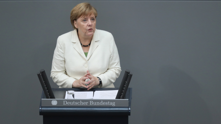 Меркел: Великобритания ще получи достъп до пазара на ЕС, само ако остави имигрантите