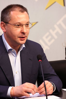 Сидеров да подкрепи вота на недоверие, предложи Станишев