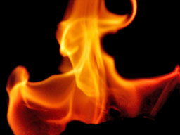 Три жени са пострадали тежко при пожар край Ямбол