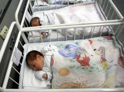 Изоставиха бебе в ямболската болница