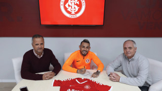 Бившият футболист на Лудогорец Натанаел се завърна в родината си