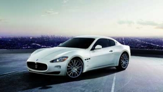 Maserati GranTurismo S Automatic дебютира в Женева