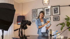 Инфлуенсър-мама, Мама на годината и майка героиня влезли в бар