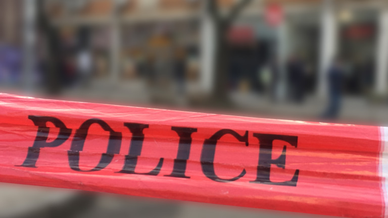 Осем души са задържани за погрома в заведение в Пловдив