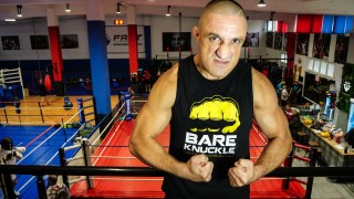 Популярният ММА боец и риалити звезда Тодор Желязков обеща да